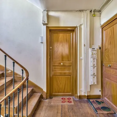 Appartamento Nice Studio Near The Eiffel Tower *